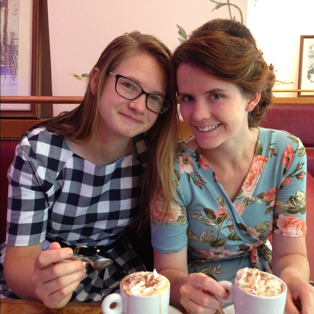 Meet your Posher, Enya